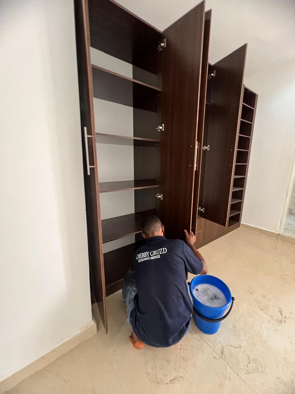 Kitchen deep clean