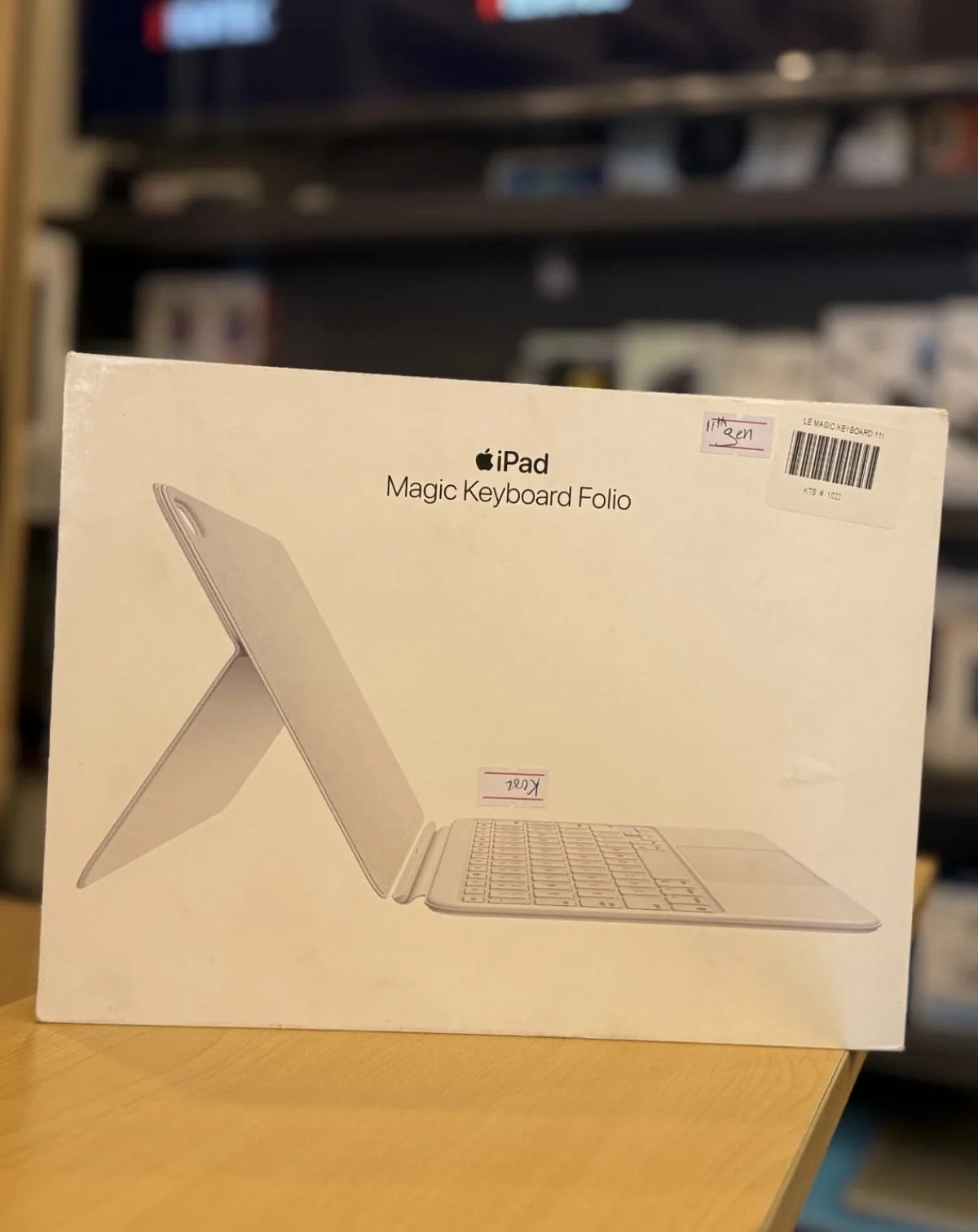 iPad Magic Keyboard Folio – 11th Gen