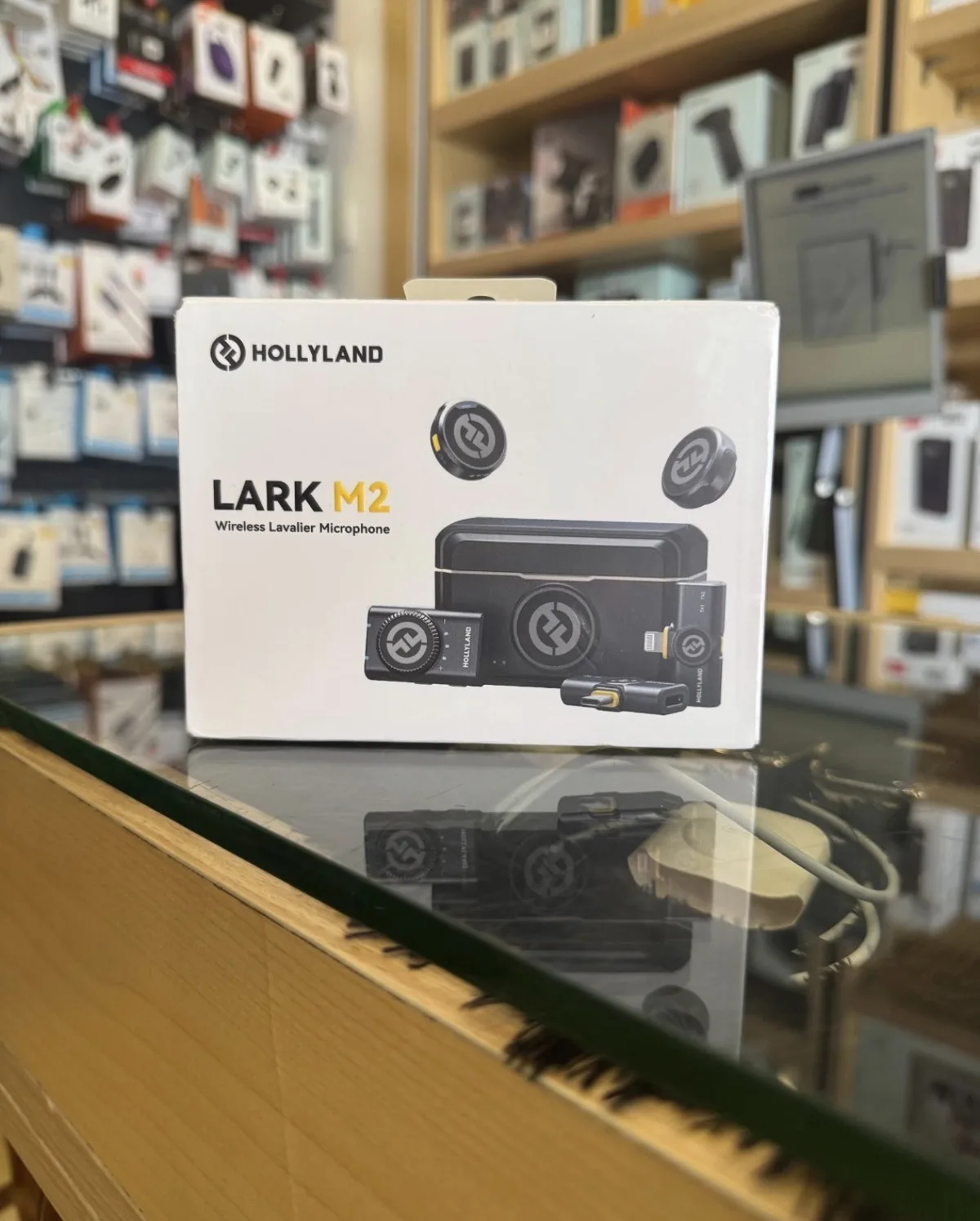 Hollyland LARK M2 Wireless Lavalier Microphone
